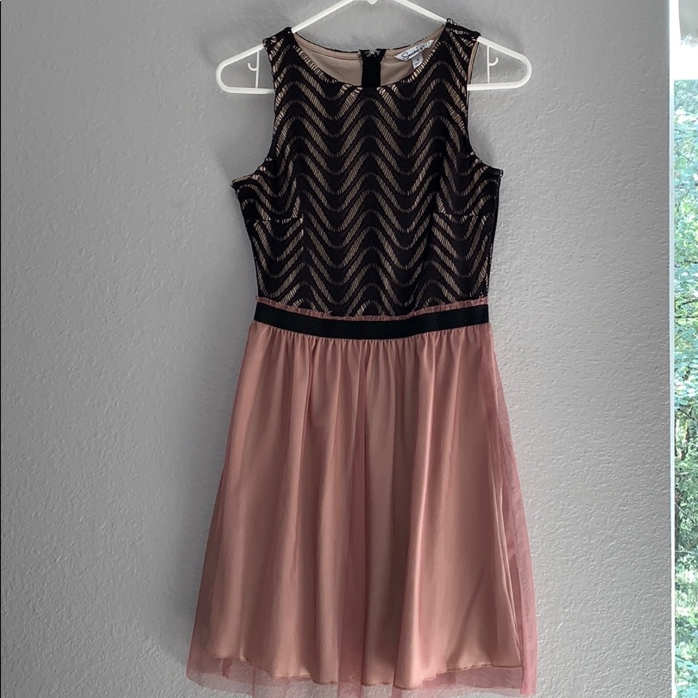 Girls formal sleeveless dress